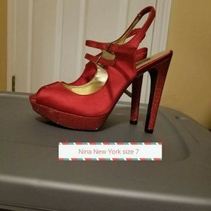 NINA NEW YORK HEELS SIZE 7